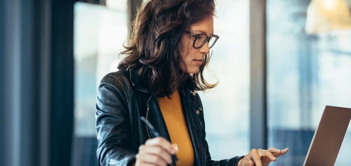 GMATまたはGRE：MBA申請者は何をしますか？